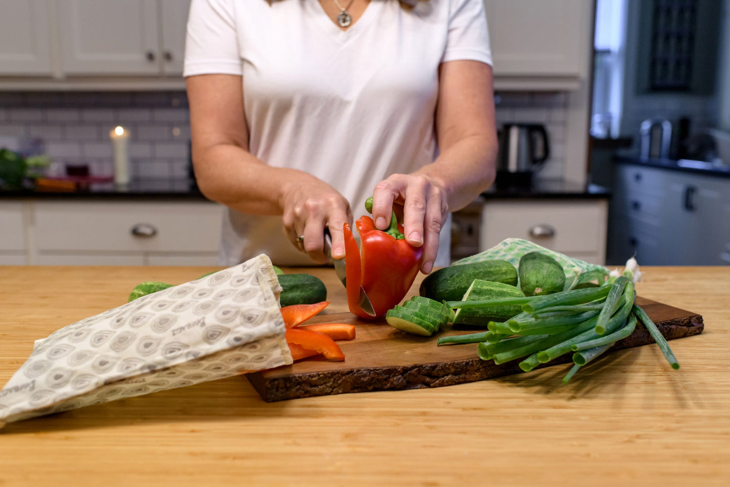 Beeswax wrap and reusable food storage bags by BeeBAGZ are a plastic free alternative to plastic wraps & ziplocked bags for your food storage needs. These beeswax wraps and beeswax wrap bags are a great eco friendly gift and can be used as food wraps, produce bags, snack bags, lunch bags or sandwich bags. Shop today!