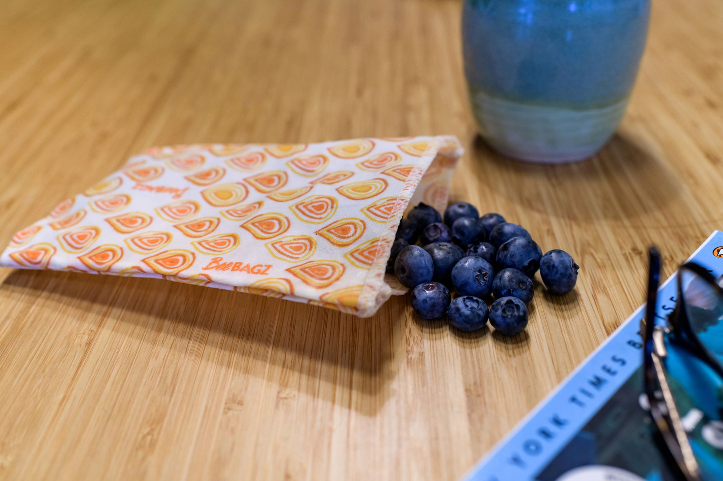 Beeswax wrap and reusable food storage bags by BeeBAGZ are a plastic free alternative to plastic wraps & ziplocked bags for your food storage needs. These beeswax wraps and beeswax wrap bags are a great eco friendly gift and can be used as food wraps, produce bags, snack bags, lunch bags or sandwich bags. Shop today!