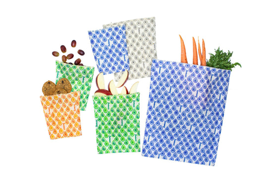 Beeswax wrap and reusable food storage bags by BeeBAGZ are a plastic free alternative to plastic wraps & ziplocked bags for your food storage needs. These beeswax wraps and beeswax wrap bags are a great eco friendly gift and can be used as food wraps, produce bags, snack bags, lunch bags or sandwich bags. Shop today!