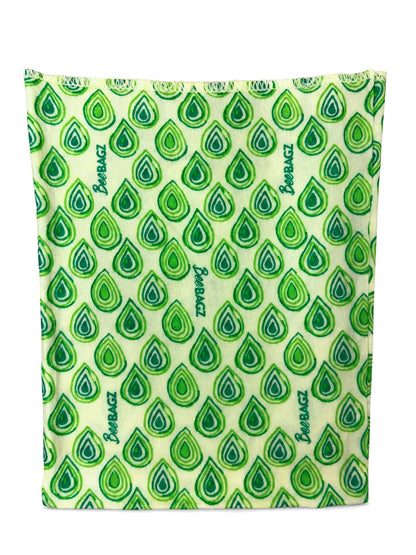 Beeswax wrap and reusable food storage bags by BeeBAGZ are a plastic free alternative to plastic wraps & ziplocked bags for your food storage needs. These beeswax wraps and beeswax wrap bags are a great eco friendly gift and can be used as food wraps, produce bags, snack bags, lunch bags or sandwich bags. Shop today!