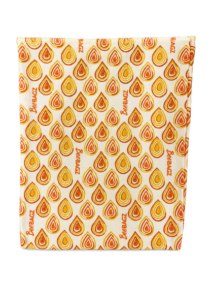 Beeswax wrap and reusable food storage bags by BeeBAGZ are a plastic free alternative to plastic wraps & ziplocked bags for your food storage needs. These beeswax wraps and beeswax wrap bags are a great eco friendly gift and can be used as food wraps, produce bags, snack bags, lunch bags or sandwich bags. Shop today!
