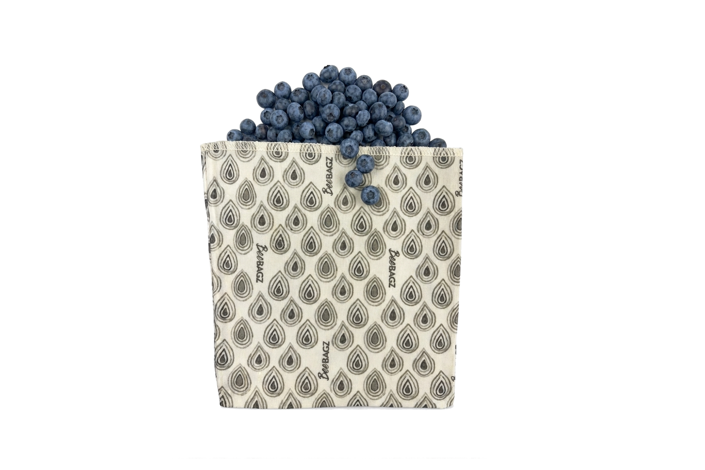 Beeswax wrap and reusable food storage bags by BeeBAGZ are a plastic free alternative to plastic wraps & ziplocked bags for your food storage needs. These beeswax wraps and beeswax wrap bags are a great eco friendly gift and can be used as food wraps, produce bags, snack bags, lunch bags or sandwich bags. Shop today!