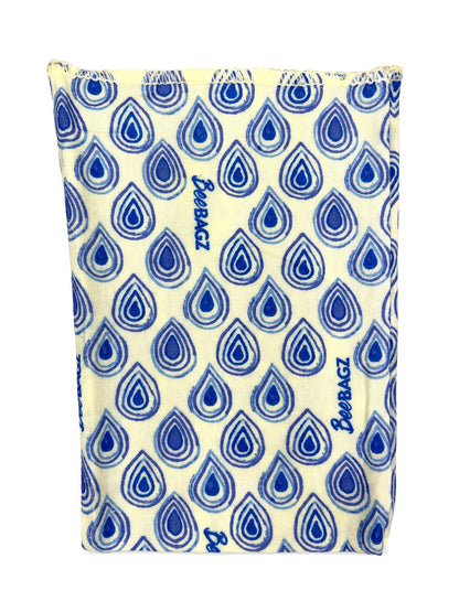 Beeswax wrap and reusable food storage bags by BeeBAGZ are a plastic free alternative to plastic wraps & ziplocked bags for your food storage needs. These beeswax wraps and beeswax wrap bags are a great eco friendly gift and can be used as food wraps, produce bags, snack bags, lunch bags or sandwich bags. Shop today!