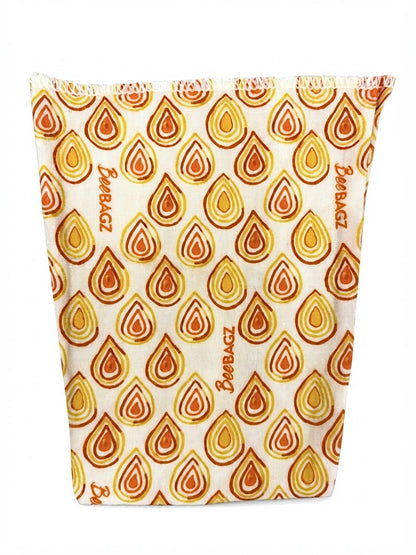 Beeswax wrap and reusable food storage bags by BeeBAGZ are a plastic free alternative to plastic wraps & ziplocked bags for your food storage needs. These beeswax wraps and beeswax wrap bags are a great eco friendly gift and can be used as food wraps, produce bags, snack bags, lunch bags or sandwich bags. Shop today!